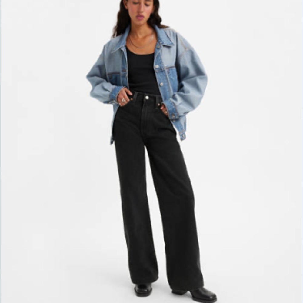 NWT Levi’s Ribcage Wide Leg Jeans - 32